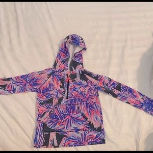 Lilly Pulitzer 6-7 pullover. Worn < than 5 times.